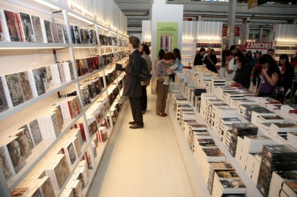 Salone del libro - stand - fonte immagine: www.salonelibro.it
