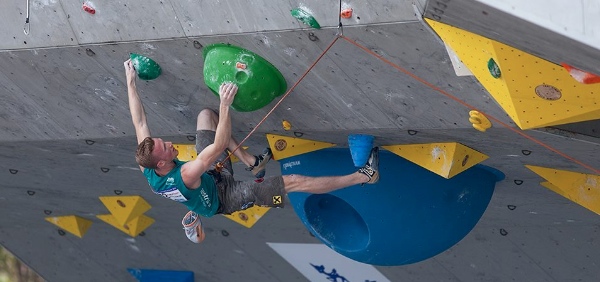 Jakob Schubert. IFSC Climbing World Cup Mokpo 2014. Fonte: Austria Climbing Team