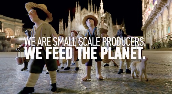 Frame da video "We feed the planet", fonte: www.youtube.com