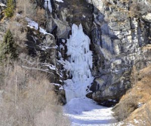 Gressoney-Saint-Jean: la cascata di ghiaccio. Fonte: ansa.it