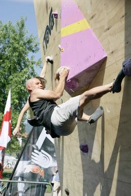 267px-boulder-fonte-wwweporediaactivedayscom
