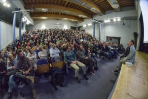 CONEGLIANO (TV): MATTIA VETTORELLO PRESENTA IL SUO VIAGGIO IN ISLANDA