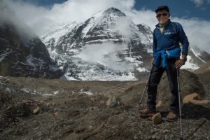Soria sotto il Dhaulagiri. Fonte: Facebook Yo subo con Carlos Soria
