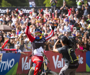 Aaron Gwin, Downhill. Foto: Matteo Cappe. Fonte: press Mondiali UCI Val di Sole 2016