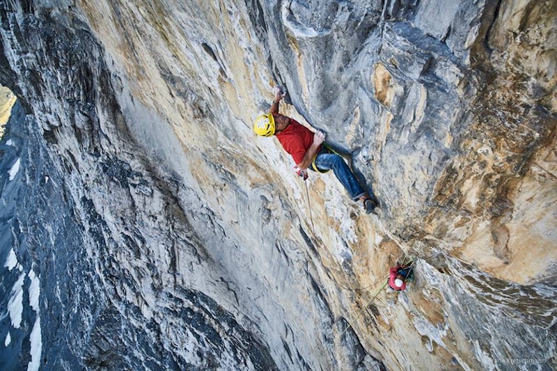 Roger Schaeli e Mayan Smith Gobat su "La Vida Es Silbar", North Eiger., 2016 Fonte: pagina facebook Schaeli