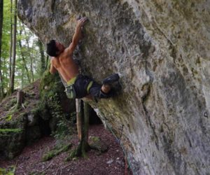 Dai Koyamada su "Underneath Everything" (8c) a Frankenjura. Foto: arch. Koyamada