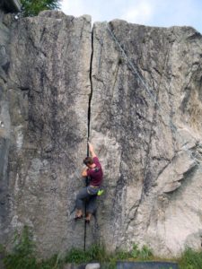 fessura Kosterlitz (6b), Valle Orco. Fonte: www.youtube.com