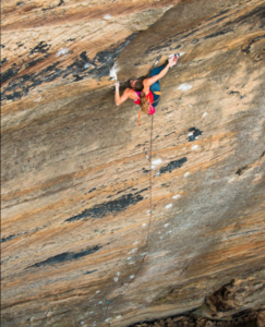 Michaela Kiersch su "Golden Ticket" a Red River Gorge. Foto: Simon Carter. Fonte: Instagram
