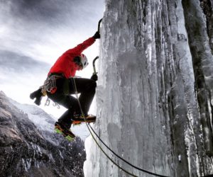 Ice climbing. Fonte: www.cogneiceopening.com