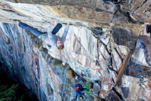Jakob Schubert su "Kein Licht Kein Schatten", Austria. Foto: Heiko Wihelm