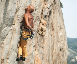 Jolly Lamberti su "Egger" (8c), Palinuro. Foto: Sergio Morra
