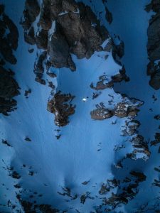 Hervé Barmasse durante la salita al Corno Grande. Foto Alessandro Beltrame