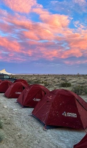 dormire in tenda ferrino deserto