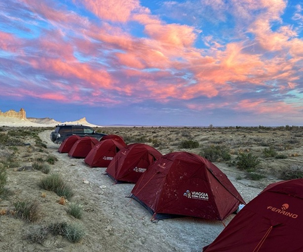 dormire in tenda ferrino deserto
