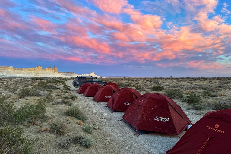 dormire in tenda deserto