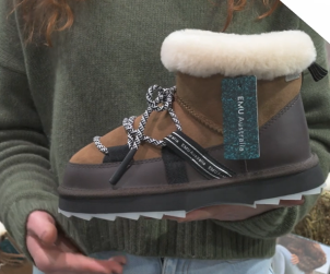 emu australia blurred micro