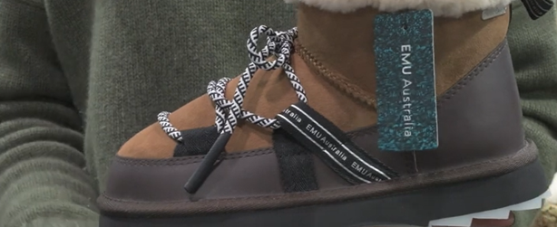 emu australia blurred micro