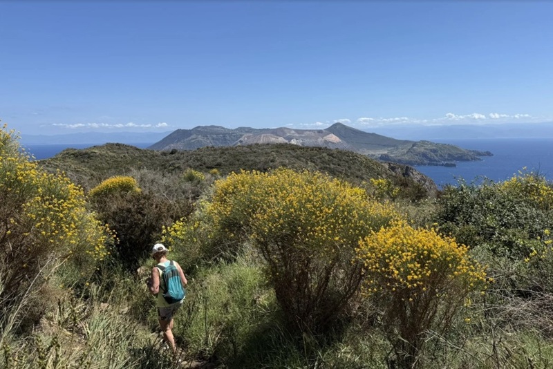 Capparo - Monte Guardia via Lipari credits AllTrails