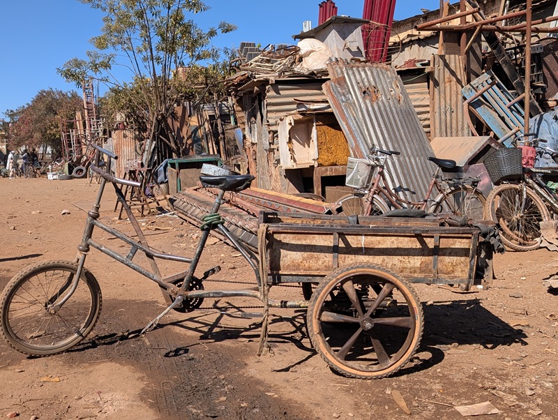 Asmara, Mercado Medeber