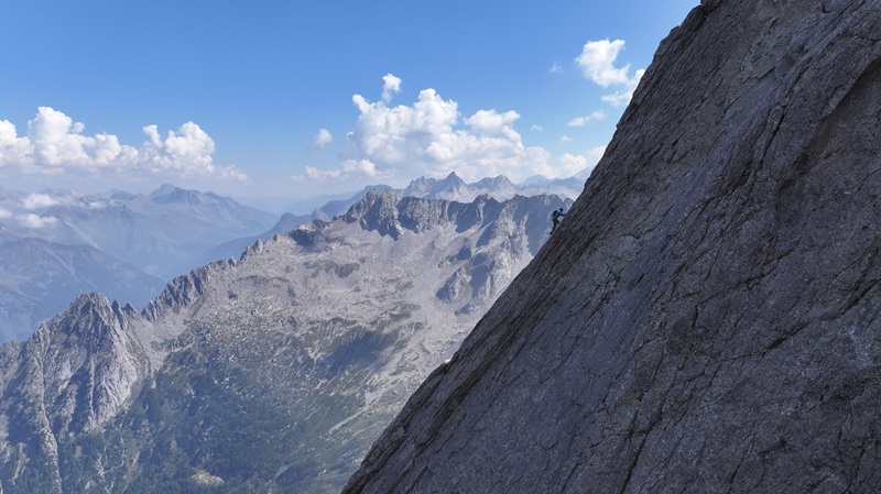 Martin on the NorthRidge of Piz Badile4 - @MarioKaeppeli